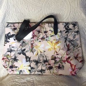 Floral tote